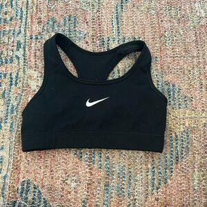Nike basic sports bra